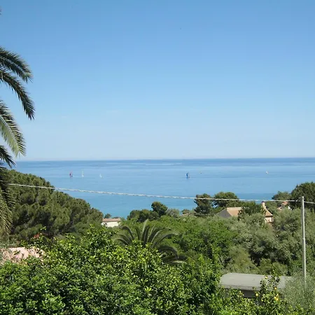 Sea View Garden *